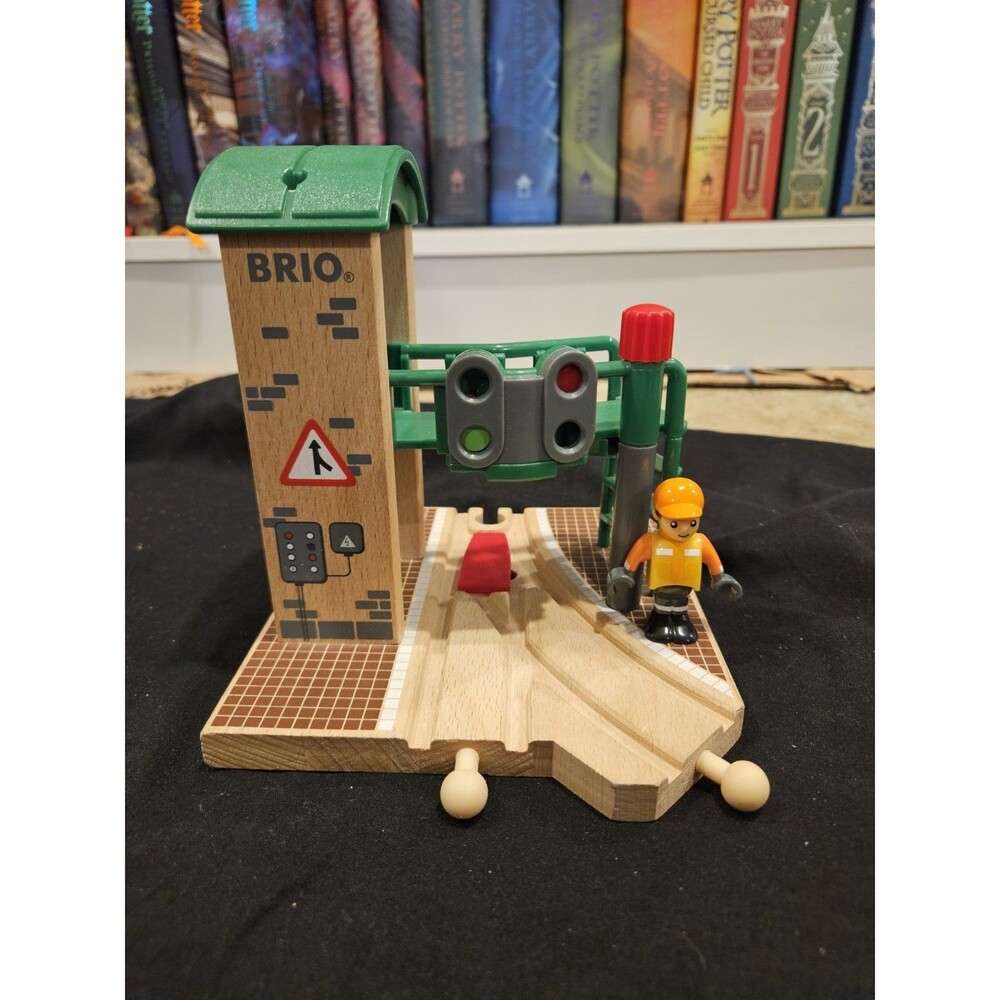 BRIO - 33674 Signal Station